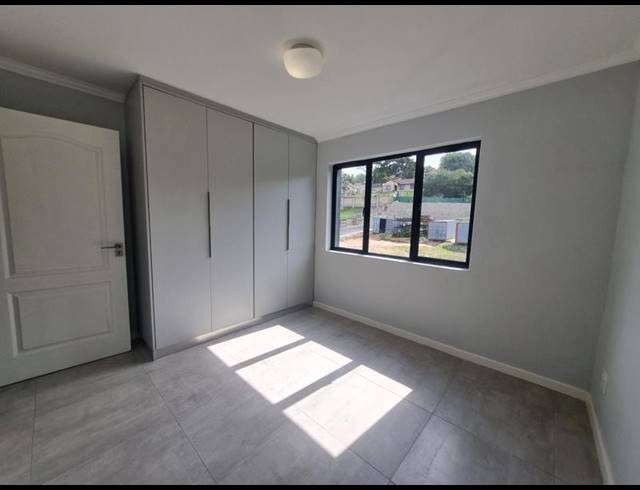 2 BEDROOM APARTMENT FOR SALE IN BERKSHIRE DOWNS